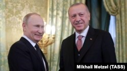 رجب طیب اردوغان رئیس جمهور ترکیه با همتای روسی اش ولادیمیر پوتین در مسکو. ۸ اپریل ۲۰۱۹/ تاس
