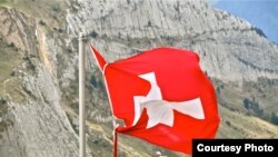 За версією слідства, імовірні співробітники російської розвідки готували хакерську атаку на лабораторію радіологічного та хіміко-бактеріологічного аналізу міністерства оборони Швейцарії в місті Шпіц