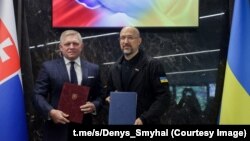 Прем'єр-міністр України Денис Шмигаль та прем'єр Словаччини Роберт Фіцо, Ужгород 7 жовтня 2024 року