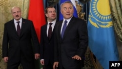 Бажы биримдигине кирген Беларус, Орусия, Казакстандын лидерлери