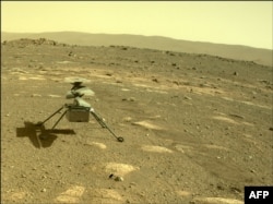 عکسی از هلی‌کپوتر نبوغ بر خاک مریخ