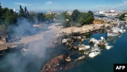 Затоплені сирійські військові кораблі в порту Латакії, 10 грудня 2024 року