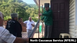 Черкесский старейшина Руслан Гвашев во время голодовки