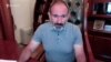 Премьер-министр Армении Никол Пашинян в прямом эфире в Facebook отвечает на вопросы пользователей, 15 июля 2018 г. 