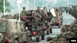 NATO trupe na granici Kosova i Makedonije, 12. jun 1999.