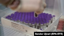 Doza të vaksinës së Pfizerit. 