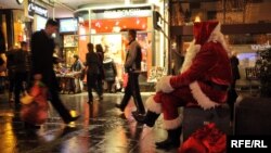 Сербы на Рождество обязательно пекут поросёнка – причем за два дня до праздника