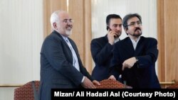 محمدجواد ظریف، وزیر خارجه ایران، همراه بهرام قاسمی، سخنگوی این وزارتخانه