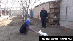 Бурхониддин Сафаралиев в своем доме