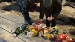 Protestatari îndoliați din Macedonia de Nord spun „Niciodată din nou” după incendiul mortal din clubul de noapte