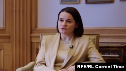 Belarusian opposition leader Svyatlana Tsikhanouskaya speaks to Current Time. 