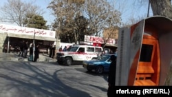 «Швидка» біля місця вибуху в Кабулі, 27 січня 2018 року
