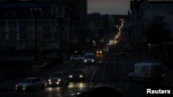 Ввечері 14 травня були екстрені відключення світла. Вранці 15 травня знову були аварійні відключення, зокрема і для побутових споживачів. 