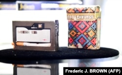 Rejtett KGB-és kamera cigarettás dobozban