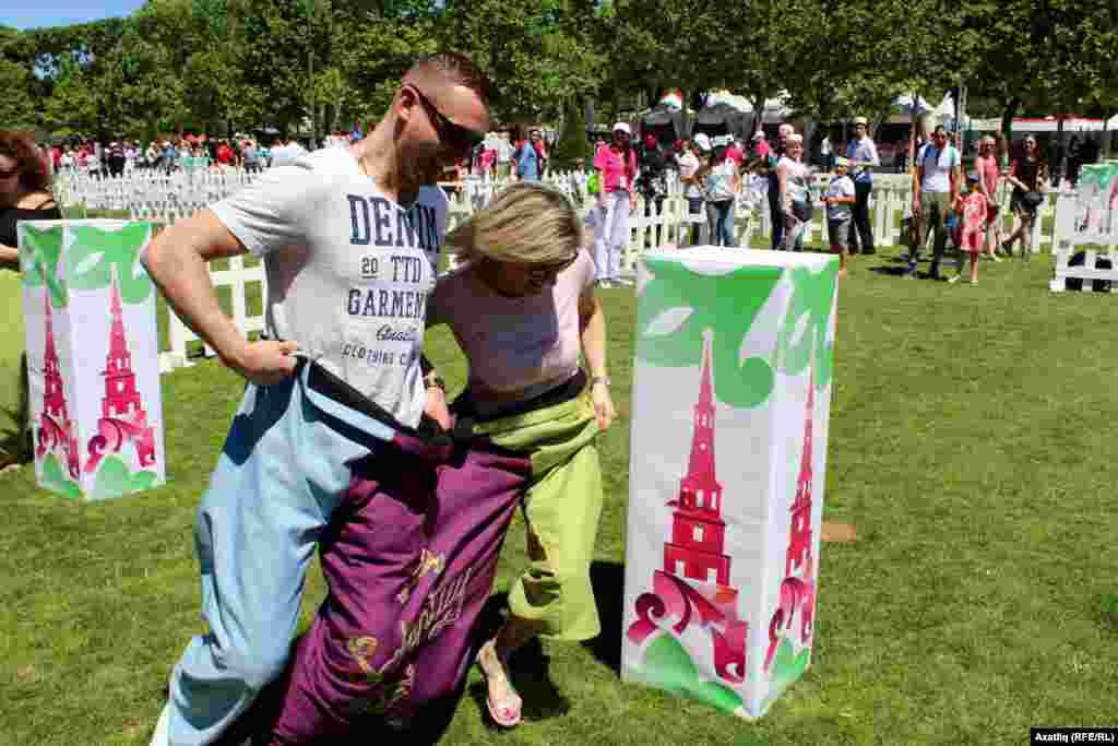 Власти российской Республики Татарстан вот уже несколько лет пытаются включить Сабантуй в список объектов нематериального наследия ЮНЕСКО.