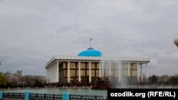 Өзбек парламентинин имараты. 