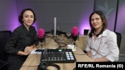 De mai bine de 15 ani, Otilia Mantelers susține workshop-uri, cursuri și conferințe pentru părinți.