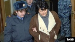 Адвокатская интуиция подсказывает Игорю Трунову, что Лиана Аскерова (справа) отказалась от первоначальных показаний