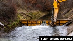 Radovi na popravci štete izazvane eksplozijom na kanalu Ibar-Lepenac, 2. decembar 2024.