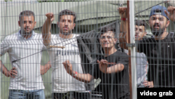 Гроші мігранти отримуватимуть готівкою при посадці в літак, що вилітає з Литви, пояснила голова департаменту міграції МВС Литви Евеліна Гудзінскайте