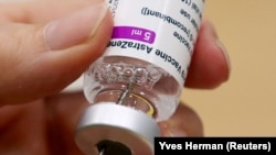 Vaksina e AstraZenecas. 