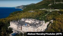 Палац під Геленджиком на узбережжі Чорного моря в Росії, який, за даними Фонду боротьби з корупцією, належить президентові Росії Володимиру Путіну