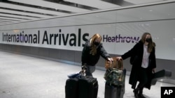 Cetățenii români care merg la Londra vor trebui să stea timp de zece zile în izolare