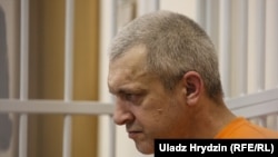 Розстріляний днями Олександр Жильніков, архівне фото (під час суду)