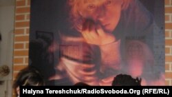 Іноземні студентки співають «Реве та стогне Дніпр широкий»