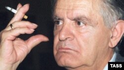 Под занавес фестиваля были подняты бокалы за здоровье Фазиля Абдуловича и успех будущих фестивалей. Ведь Искандер, как сказала на пресс-конференции один из кураторов фестиваля, «неисчерпаем»