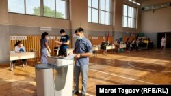 Шайлоодо добуш берүү учуру. Ош шаары. 11-июль, 2021-жыл.
