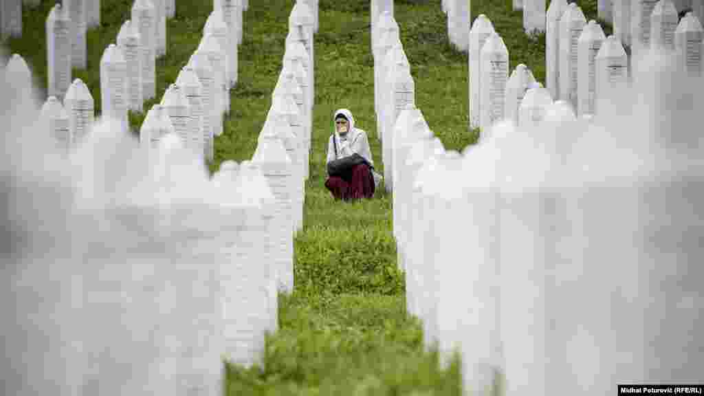 Masakra e Srebrenicës është njohur si gjenocid nga Gjykata Ndërkombëtare e Hagës.&nbsp;