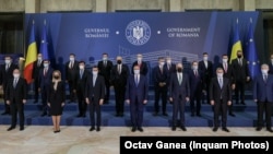 Cabinetul Nicolae Ciucă, format din miniștri de la PNL, PSD și UDMR, a fost instalat în noiembrie 2021.