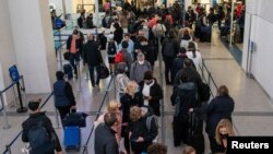 Адміністрація президента США Джо Байдена посилила правила тестування в США для людей, що прибувають із-за кордону