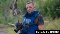 Засновник проєкту Donbas Frontliner, автор Радіо Свобода Андрій Дубчак отримав нагороду за «сміливе й професійне висвітлення подій у зонах боїв, часто з ризиком для життя»