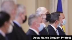 Învestirea guvernului PSD-PNL-UDMR în frunte cu generalul Nicolae Ciucă, ieri, 25 noiembrie la ceremonia de depunere a jurământului, la Palatul Cotroceni.