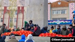 Охири моҳи ноябри соли гузашта сокинон чор рӯз дар Хоруғ эътироз карданд.