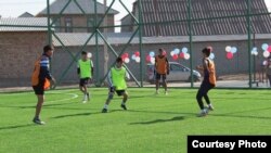 Жаңы ачылган спорттук аянтча. 