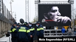 Сцена на акции сторонников Саакашвили у руставской тюрьмы