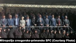 Crnogorski premijer Zdravko Krivokapić i vrh izvršne vlasti, tokom ustoličenja episkopa budimljansko – nikšićkog Metodija 26. septembra 2021. u Beranama