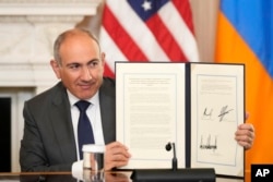 Ерменскиот премиер Пашинијан со договорот