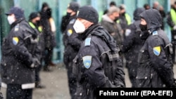 Архивска фотографија - Босански полицајци. 