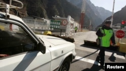 По оценкам наблюдателей, подписание соглашения не обязывает стороны к возобновлению транзита через конфликтные регионы Грузии