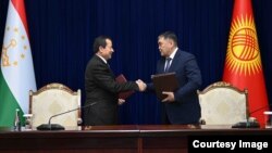 Саймумин Ятимов и Камчыбек Ташиев (слева направо), 21 февраля 2025 г.