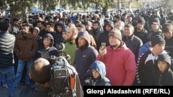 Мысли о том, что что-то случилось по ошибке, мучили жителей Дуиси с самого начала