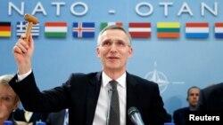 Генсекретар НАТО Єнс Столтенберґ головує на засіданні міністрів оборони країн НАТО у Брюсселі, Бельгія, 15 лютого 2017 року