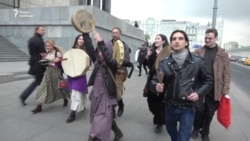 "Изгнать темные силы из Кремля!"