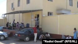 Бинои боздоштгоҳи муваққатӣ.