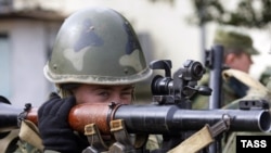 Как отмечает издание, «основные усилия были направлены на совершенствование личным составом боевой выучки, привитие навыков по владению современным вооружением и военной техникой»