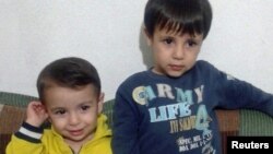 آیلان سه ساله و غالب پنج ساله